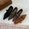 Zapatos de abuela de punta fina con una sola tira estilo francés para mujer, nuevo modelo otoño 2026, elegantes y adecuados para ir al trabajo, zapatos de mujer de corte bajo