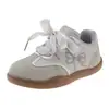 Sapatos Femininos Primavera 2026 Novo Modelo Tênis Esportivos Infantis Sapatos de Treino Femininos Tênis Prata Branco Sapatinhos Casuais para Bebê