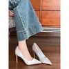 Primer Encuentro Ji Tacones de Aguja Puntiagudos Completos de Pedrería para Mujer 2026 Nuevo Estilo Boca Baja Zapatos de Salón Hada para Banquetes Vestido Formal Temperamento Mujer