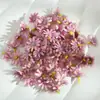 J 3cm Flor Artificial de Seda Margarida Pequena Dupla Camada Decoração de Casa Casamento Flor Falsa Guirlanda DIY Flor de Pulso