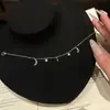 Pulsera de Estrella y Luna Completamente Diamantada Chapada en Oro de 18 Quilates para Mujer, Diseño de Nicho Estilo Ins, Lujo Ligero, Exquisita, Fresca, Joyería Versátil con un Toque de Alta Gama