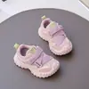 Zapatillas de Correr para Niños 2025 Verano Nuevo Estilo Malla para Niños Zapatillas Deportivas Infantiles Pequeñas a Medianas Niñas Coloridas Zapatos de Papá