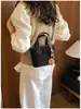 Estilo Melard ante retro colección otoño/invierno 2026: un bolso de hombro, bolso cruzado y bolso de mano elegante y sofisticado, perfecto para ir al trabajo