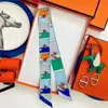 Lenço de Seda Pequeno em Sarja Hermes Versátil para Envolver Bolsas, Fita Longa Estreita de Seda para Amarrar Bolsas, Amarrar o Cabelo, Amarração, Gravata de Seda e Amarrar Alças