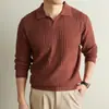 Novo suéter de tricô masculino com gola para outono e inverno, de manga comprida, quente, adequado para uso business casual, com um estilo clássico e discreto.