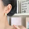 Aretes de Oro para Mujer, Modernos, Frescos, de Alta Gama, Versátiles, Lujo Ligero, Diseño Único, Accesorios para Aretes
