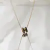 Elegante Collar de Acero Titanio con Letra H para Mujer, Lujo Ligero Nuevo Modelo 2026, Cadena para Clavícula, Cadena para el Cuello de Nicho, Accesorio de Moda de Gama Alta