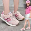Tênis infantil 2026 primavera-verão novo moda estiloso tênis de corrida sola macia versátil tênis casual tênis infantil da moda