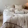Juego de cuatro piezas de algodón y lino bordado estilo retro wabi-sabi, funda nórdica y fundas de almohada teñidas en hilo, amigable con la piel y apto para dormir desnudo, ropa de cama para todas las estaciones