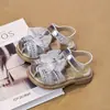 Sapatos de Princesa com Laço de Tela Estilo Coreano para Meninas Coleção Verão 2026 Crianças Sola Macia Antiderrapante Sapatos de Praia Sandálias Fechadas
