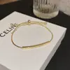 Pulseira Versátil de Temperamento Letra Nova Coreana de Luxo Leve de Nicho para Mulheres, Estilo Deslizante Pulseira de Amizade de Nicho Atacado