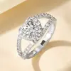 Anel de Moissanita Sintética para Mulheres, Luxo Leve, High-End, Luxuoso para Pedido de Casamento, Noivado, Anel de Zircônia 5A, Atacado no Aliexpress