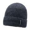 Gorro de Tricô Masculino para Outono e Inverno, Forrado com Fleece e Espessado para Aquecimento, Gorro de Lã, À Prova de Frio, Gorro Unissex, Versátil com Letras em Inglês