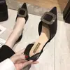 Zapatos de Tacón Alto de Aguja de Punta para Mujer Primavera y Verano 2025 Nuevo Estilo de Hada Flats Tacón Medio Boca Baja Versátil Huecos Zapatos de Mujer
