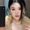 Pendientes vintage de flores doradas Wang Ziwen, estilo exagerado, estilo frío, elegantes pendientes de novia para mujer
