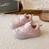 Zapatillas Deportivas para Niños 2026 Modelo Nuevo Primavera y Otoño Zapatillas Antideslizantes para Niños Pequeños Zapatillas de Correr Zapatos de Malla para Niñas Suela Suave Zapatos Casuales