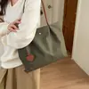 Bolso tote simple de nailon para otoño e invierno para mujer, nuevo estilo 2026, gran capacidad, ligero, plisado, bolso de hombro casual para ir al trabajo