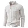 Nuevo cárdigan para hombre 2026, moderno y a la moda, con cuello alto y ribete de piel sintética, perfecto para el comercio electrónico transfronterizo