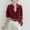 Camisa Rouge Vermelho de Alto Padrão em Estoque, Corte Amplo para Mulheres, Manga Longa, Acetinado de Acetato Fosco Resistente a Amassados, Top Casual com Caimento