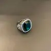Colección de Joyería Vintage de Qingdao, Moda de Lujo Ligero de Nicho de Alta Gama, Accesorios de Mano Versátiles Estilo Palacio para Mujeres