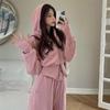 Conjunto esportivo da moda de rua frita popular na internet para mulheres 2024 primavera e outono novo conjunto de duas peças casual com capuz vivo e brincalhão maré
