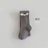 Meia-calça infantil listrada larga retrô para primavera e outono, meia-calça de bebê de espessura média com laço, algodão classe A, adequada para usar por cima, meia-calça para meninas