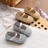 Sandalias retro de punta cerrada estilo romano ins 2026 verano nuevo estilo coreano moda para niñas zapatos de malla tejidos huecos transpirables