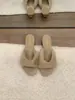 Zapatos peludos de estilo retro con punta abierta y tacón de cuña, sandalias elegantes sin cordones para mujer, nueva colección de otoño, perfectos con vestidos, zapatos de tacón medio a alto para la noche