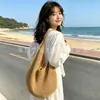 Bolso de Hombro Tejido Hueco de Verano para Mujer 2025 Nuevo Estilo Bolso de Punto con Flor de Hilo Gran Capacidad Bolso Tote