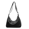 Bolsa Tote Transfronteiriça Bolsa de Ombro de Luxo Leve Bolsa de Bolinho Retro Grande Capacidade para o Dia a Dia Nova Pequena de Nicho Bolsa de Braço Bolsa de Mão