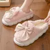 Chinelos de algodão femininos outono e inverno nova temporada pós-parto internos casa antiderrapante sola grossa laço pelúcia chinelos de algodão