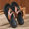Chanclas Antideslizantes para Hombre 2026 Verano Uso Bidireccional Suela Suave Sandalias de Dedo Casuales de Moda para Exteriores Playa para Hombre