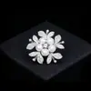 Broche de Lapela de Casaco Estilo Chanel Feminino Broches Anti-Luz Corsage Acessórios Broche de Flor de Camélia Pérola