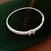 Pulseira Oval com Fecho Banhado a Ouro Real Cravejado de Diamantes, Luxo Leve, Alto Padrão, Design de Pulseira Exquisito, Joia de Nicho para Mulheres