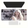 Mouse Pad de Jogo de E-Sports Bidimensional de Personagem de Anime Grande de Alta Qualidade Espessado e Resistente a Manchas Teclado de Computador Pad de Mesa