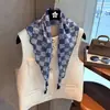 Lenço Fashion Estilo Coreano Xadrez Retrô Formato de Diamante Lenço de Início de Primavera para Mulheres Lenço de Seda Lenço Triângulo Acessórios para Lenço de Cabeça Lenço de Seda