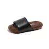 Chinelos de Algodão Infantis Transfronteiriços Estilo Inverno 2026 Chinelos de Uma Tira para Meninas Chinelos Quentinhos Peludos Sapatos Casuais de Bebê para Exterior Tendência
