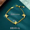 Pulsera de Mariposa con Diamantes Chapada en Cobre Dorado Estilo Lujo Ligero para Mujer Pulsera de Oro Arena Vietnamita Diseño Transfronterizo Fabricante de Joyería de Imitación Oro
