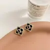 1 Par de Pendientes Clásicos Versátiles de Moda Estilo Europeo y Americano, Nuevos, Sencillos y Elegantes, con Forma de Corazón Completamente Incrustados de Diamantes para Mujer, con un Toque de Alta Gama y Temperamento Elegante