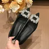 Tamanho 32-42 Primavera e Outono Novo Estilo Estilo Francês Bico Fino Strass Fivela Quadrada Raso Sapatilhas Salto Alto Feminino