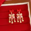 Pendientes Pequeños de Calabaza Roja de Año Nuevo, Pendientes del Año del Zodiaco Caballo, 2026 Otoño e Invierno Caliente Venta de Clips para Orejas de Año Nuevo al por Mayor