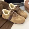 Zapatillas Retro de Entrenamiento Moral para Mujer Zapatos de Algodón Otoño e Invierno 2025 Nuevas Versátiles Zapatillas Casuales de Suela Blanda Zapatillas de Suela Gruesa con Forro de Felpa