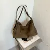Bolso de axila de gamuza de gran capacidad para mujer 2026 Nuevo Bolso de hombro retro esmerilado Otoño/Invierno Bolso tote versátil para el trabajo