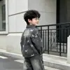 Conjunto de Ropa para Niños Niños Primavera y Otoño 2025 Nueva Moda Atuendo de Otoño Elegante Denim Caballo Volador Conjunto de Tres Piezas Moderno