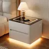 Mesita de noche inteligente para dormitorio del hogar, nuevo modelo 2026, lujo ligero con sensación de alta gama, gabinete popular de madera maciza con carga inalámbrica para dormitorio principal