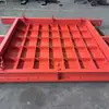 Las compuertas impermeables para minería están reforzadas con marcos y paneles de puerta, equipadas con un mecanismo de bloqueo de apertura y cierre, y están diseñadas como puertas impermeables y herméticas.