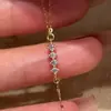 Collar Atmosférico Mini Diamante Diminuto Ultra Fino para Mujer, Sencillo y de Alta Gama, Estilo de Nicho, Diseño Delicado, Accesorio Versátil para el Trabajo, Al por Mayor