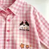Camisa xadrez para meninas, novo modelo outono 2026, para bebês e crianças pequenas, adequada para usar por cima, nova camisa fina de algodão para o início do outono infantil