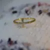 Anillo Europeo y Americano Transfronterizo en Forma de Cruz, Lujo Ligero, Estilo Minimalista Personalizado, Chapado en Cobre con Circonita, Anillo de Moda