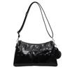 Bolsa Transfronteiriça de Grande Capacidade para Mulheres 2025 Nova Bolsa de Ombro Casual Versátil Bolsa Transversal de Rebites Fashion